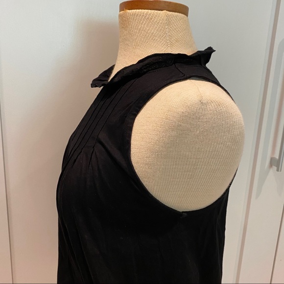 GAP Sleeveless Pleat Top - Picture 3 of 12